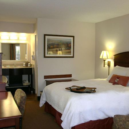 Hampton Inn Dalton Exterior photo