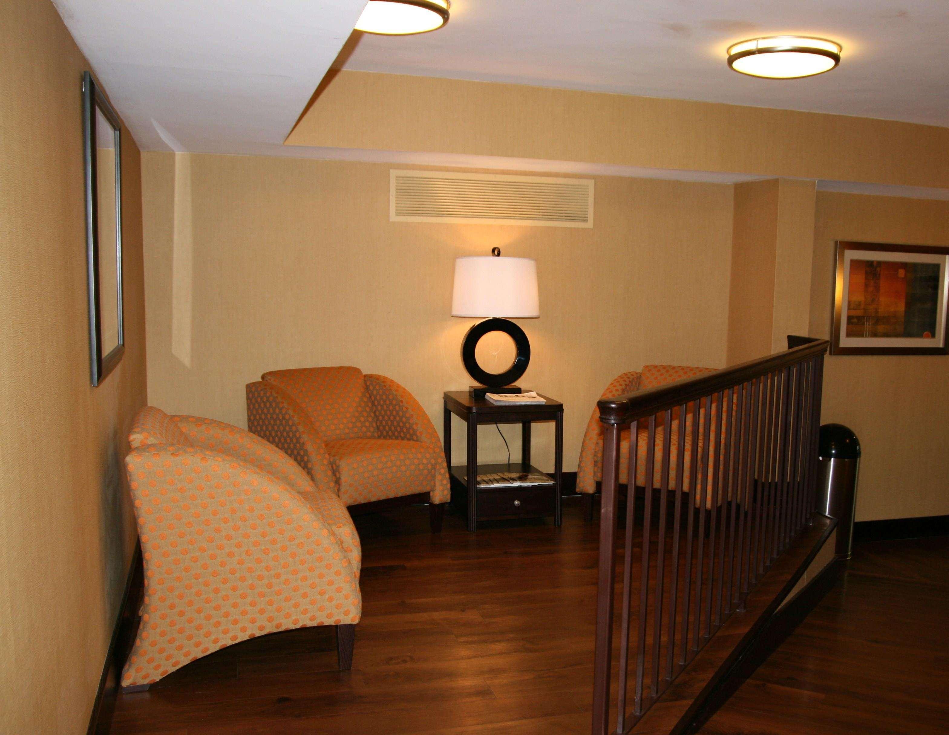 Hampton Inn Dalton Room photo
